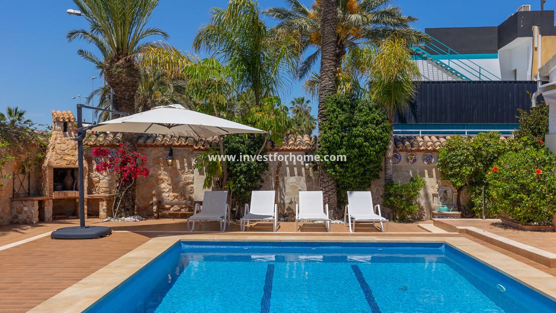 Sale - Villa - Orihuela Costa - Costa Blanca
