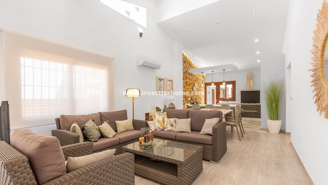 Sale - Villa - Orihuela Costa - Costa Blanca