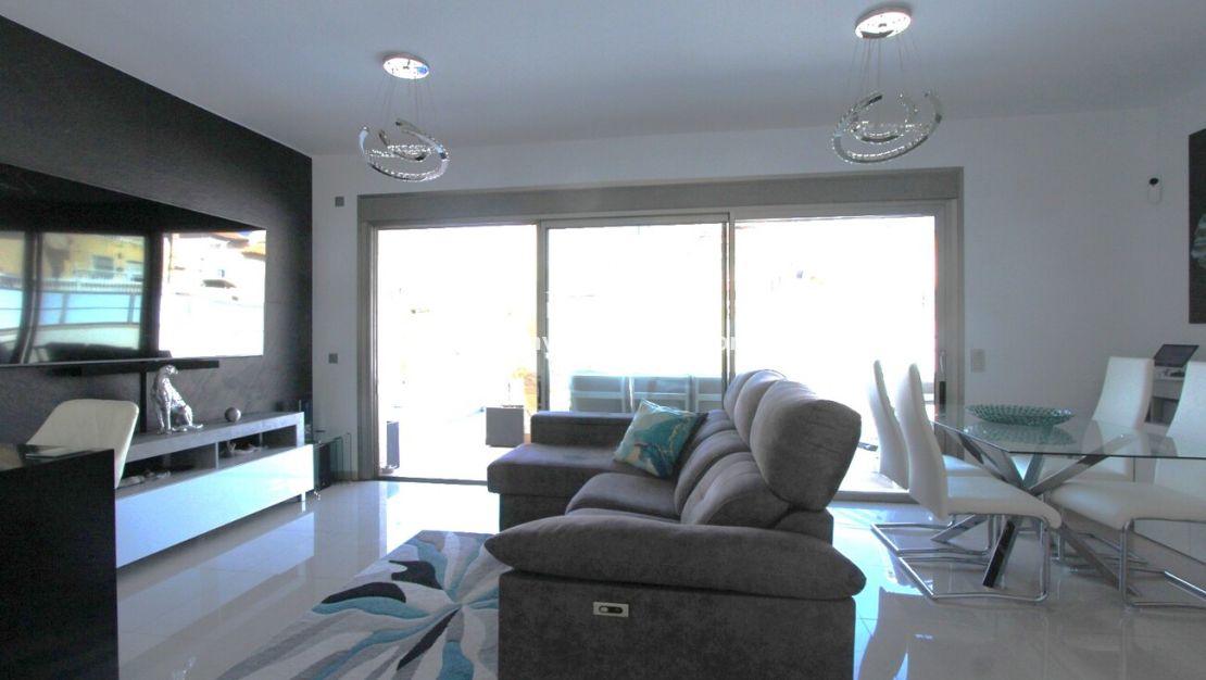 Sale - Villa - Orihuela Costa - El Galan