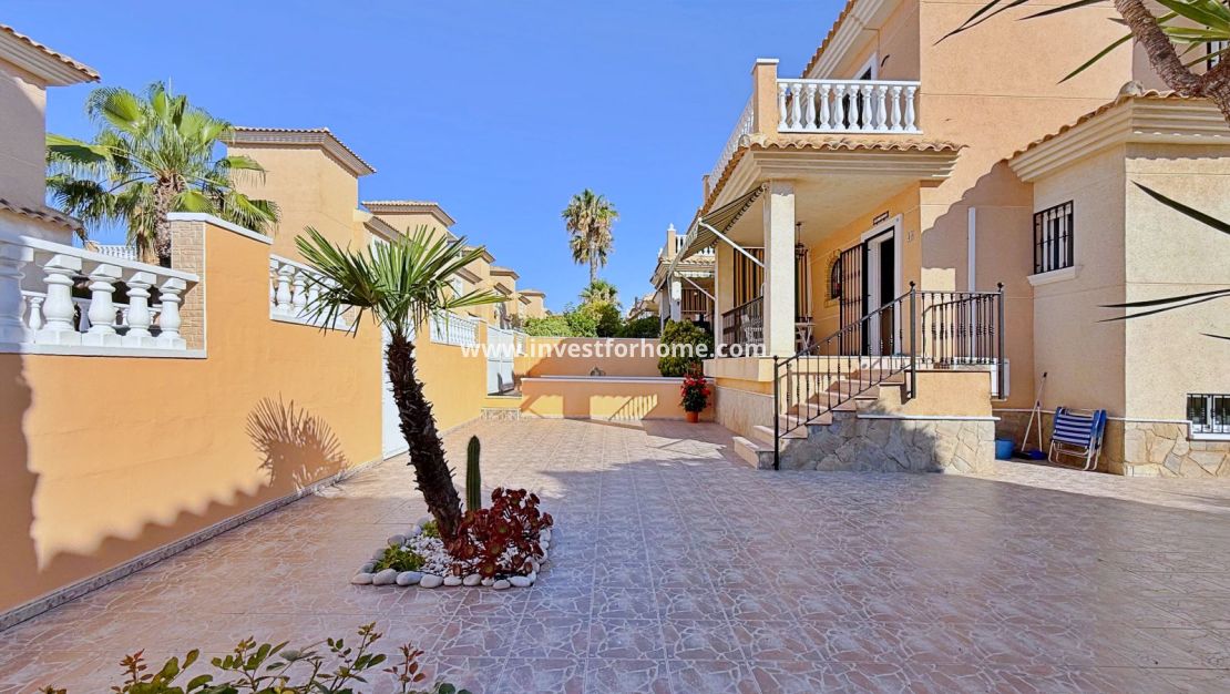 Sale - Villa - Orihuela Costa - Inland