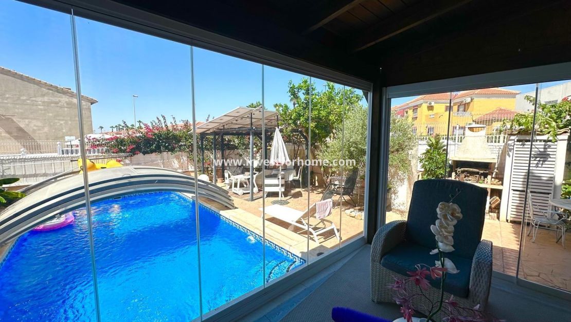 Sale - Villa - Orihuela Costa - La Regia