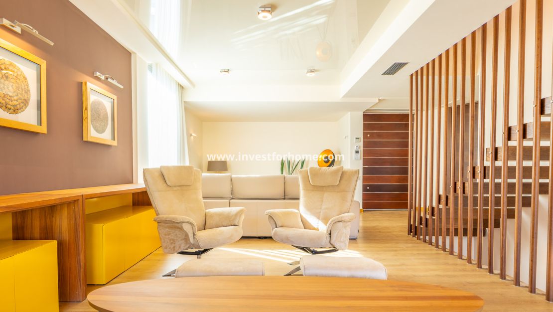 Sale - Villa - Orihuela Costa - La Zenia