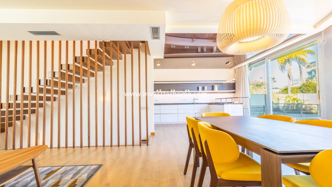 Sale - Villa - Orihuela Costa - La Zenia