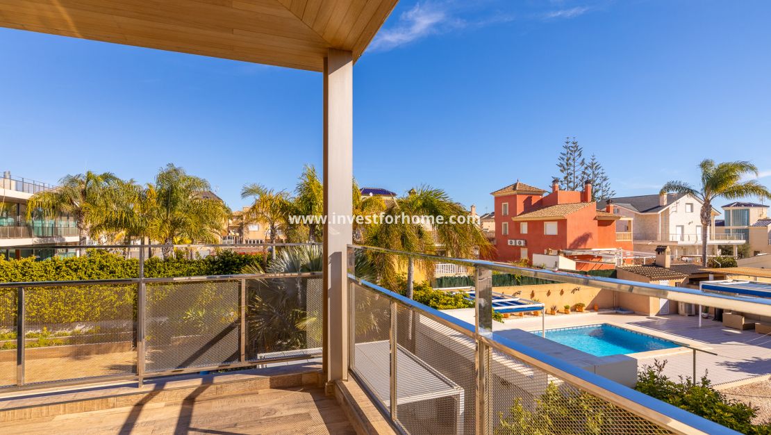 Sale - Villa - Orihuela Costa - La Zenia