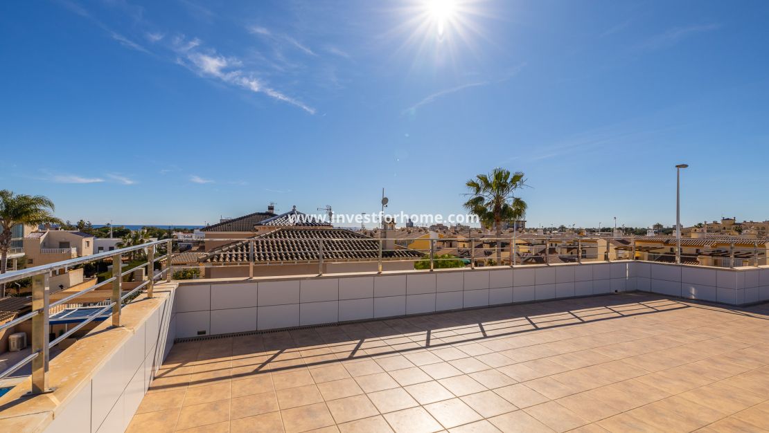 Sale - Villa - Orihuela Costa - La Zenia
