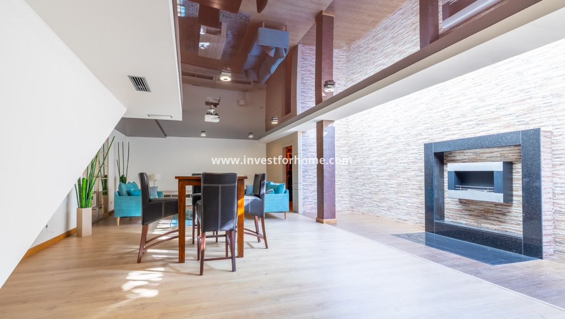 Sale - Villa - Orihuela Costa - La Zenia