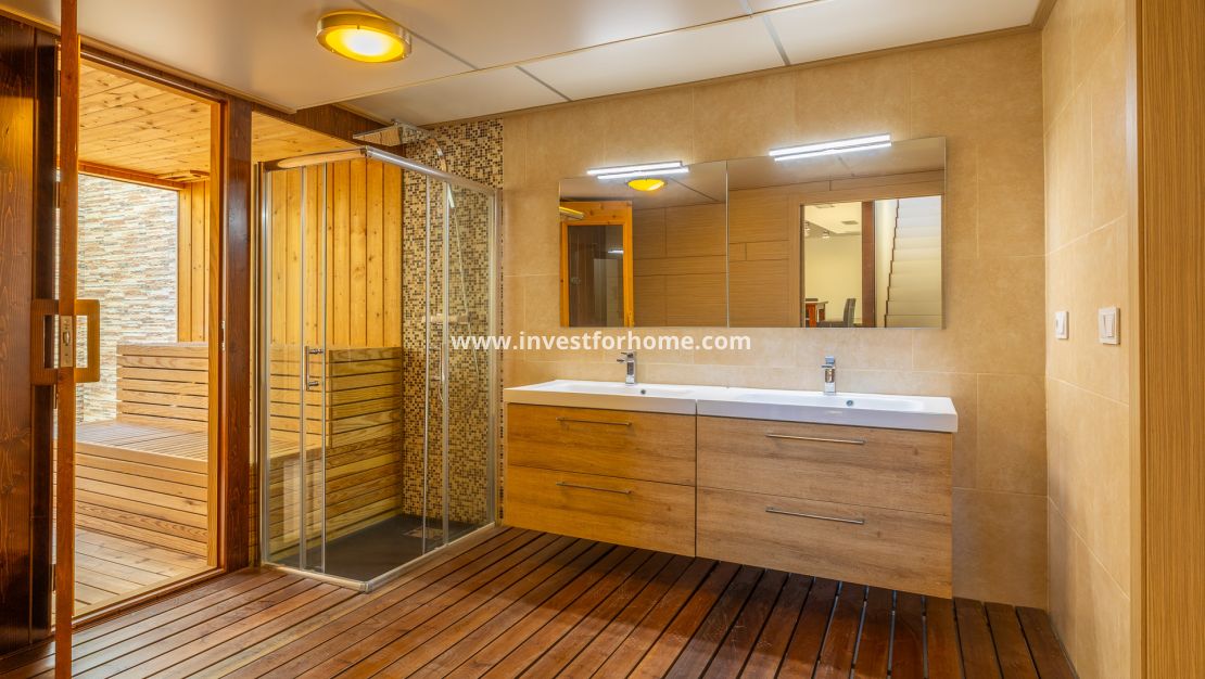 Sale - Villa - Orihuela Costa - La Zenia