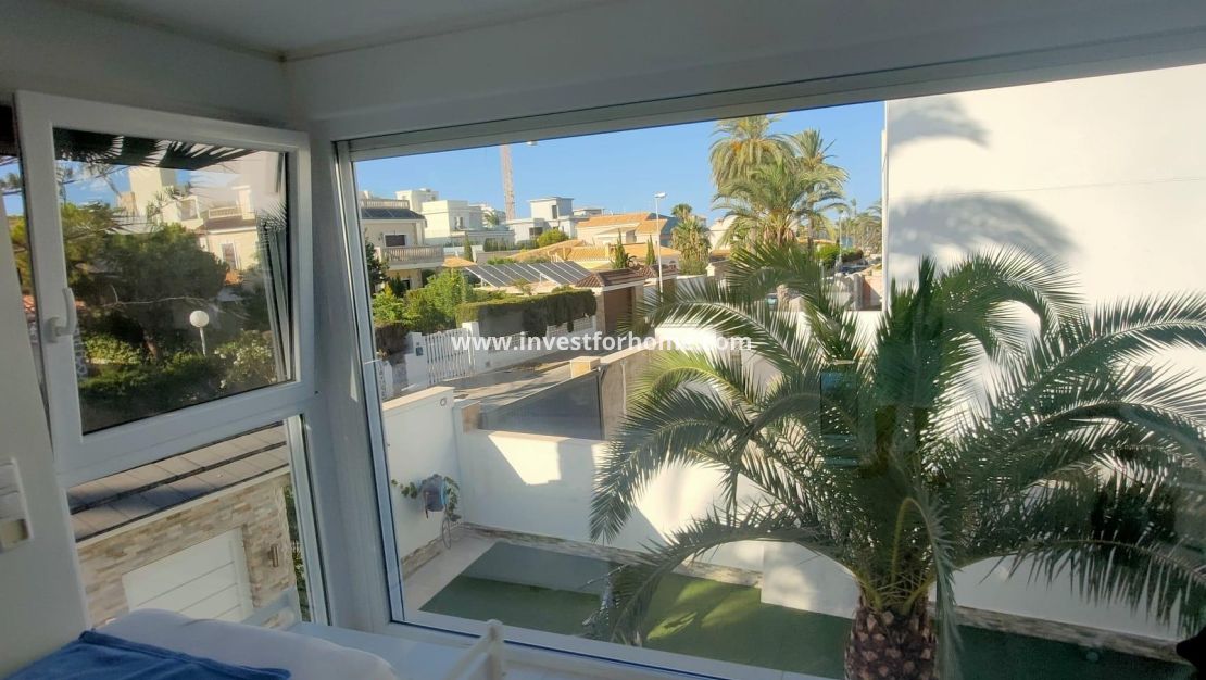 Sale - Villa - Orihuela Costa - La Zenia