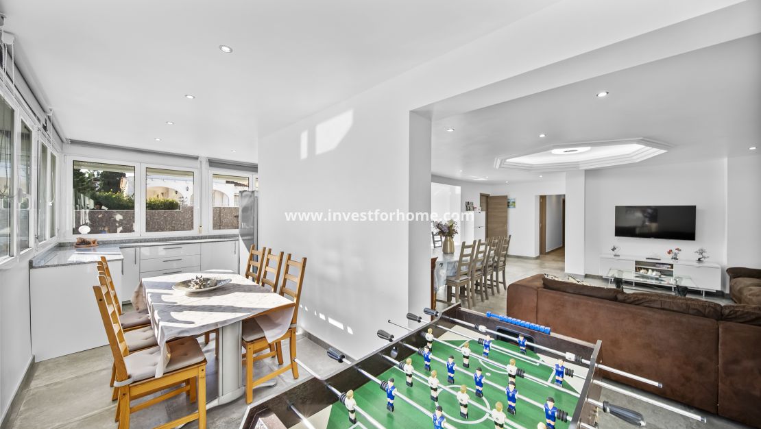 Sale - Villa - Orihuela Costa - La Zenia