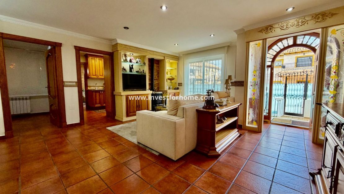 Sale - Villa - Orihuela Costa - La Zenia