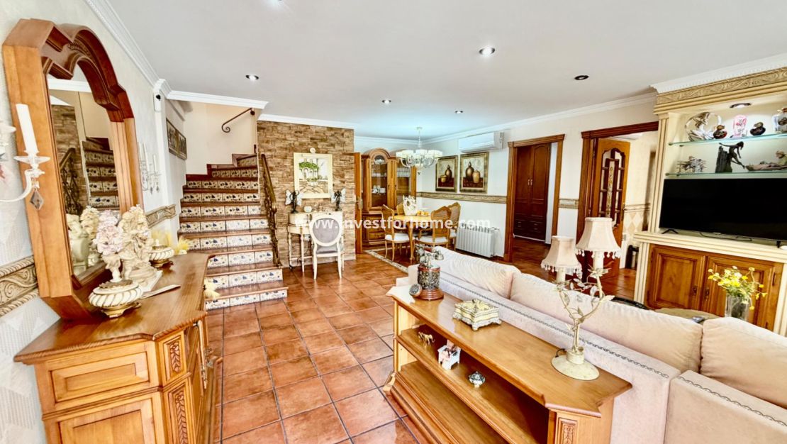 Sale - Villa - Orihuela Costa - La Zenia