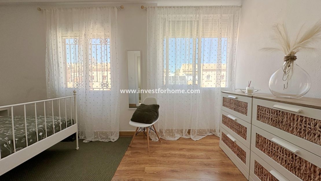 Sale - Villa - Orihuela Costa - La Zenia