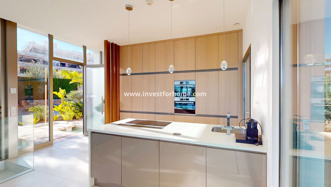 Sale - Villa - Orihuela Costa - Las Colinas Golf