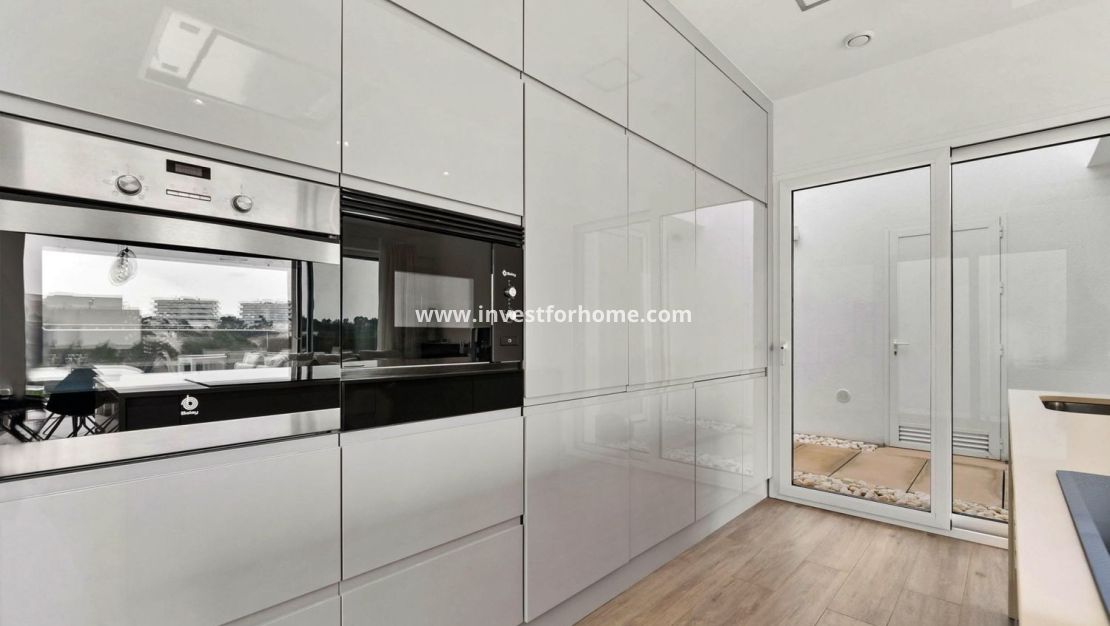 Sale - Villa - Orihuela Costa - Las Colinas Golf