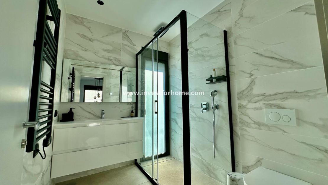 Sale - Villa - Orihuela Costa - Las Colinas Golf