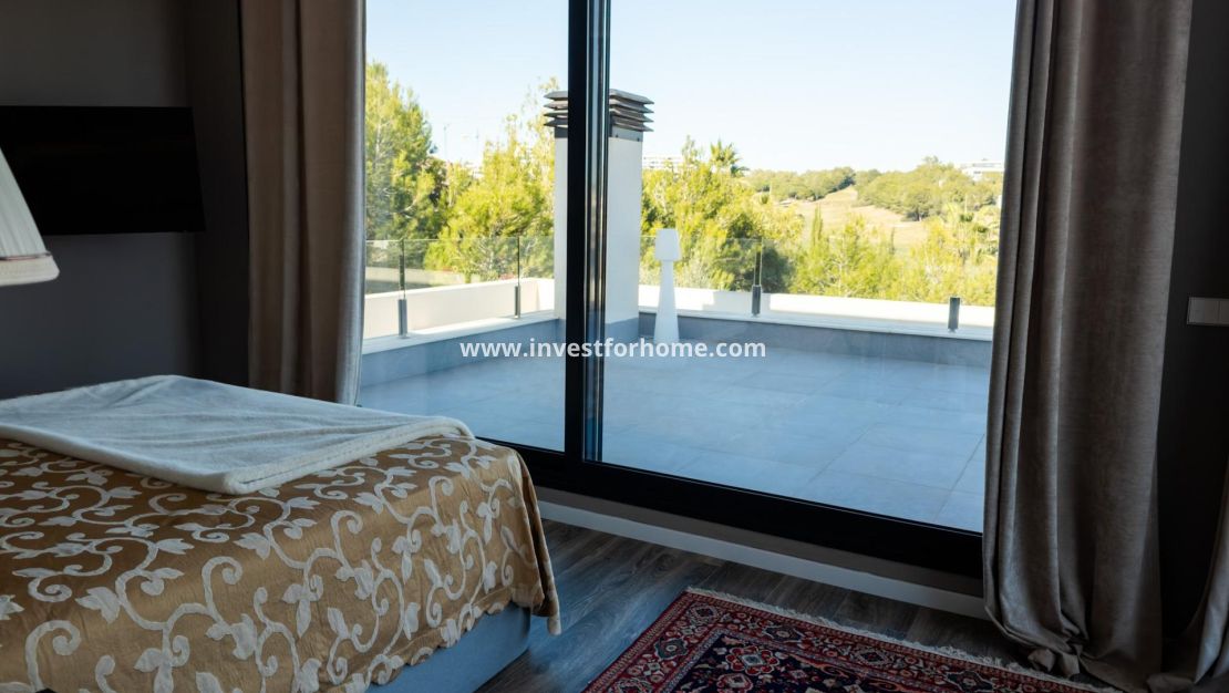 Sale - Villa - Orihuela Costa - Las Colinas Golf