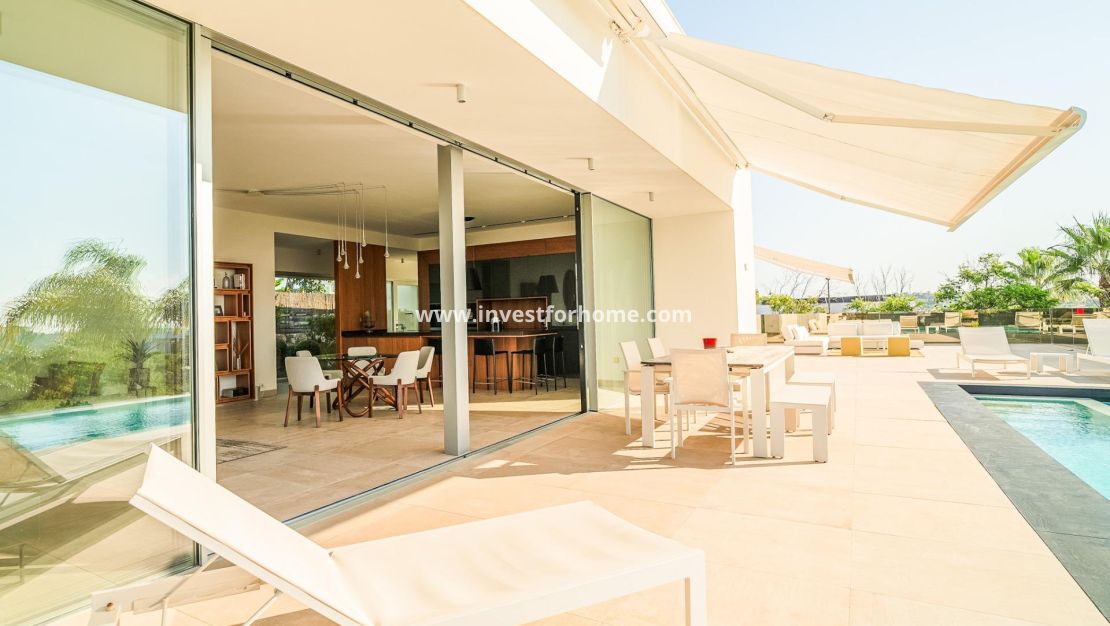 Sale - Villa - Orihuela Costa - Las Colinas Golf