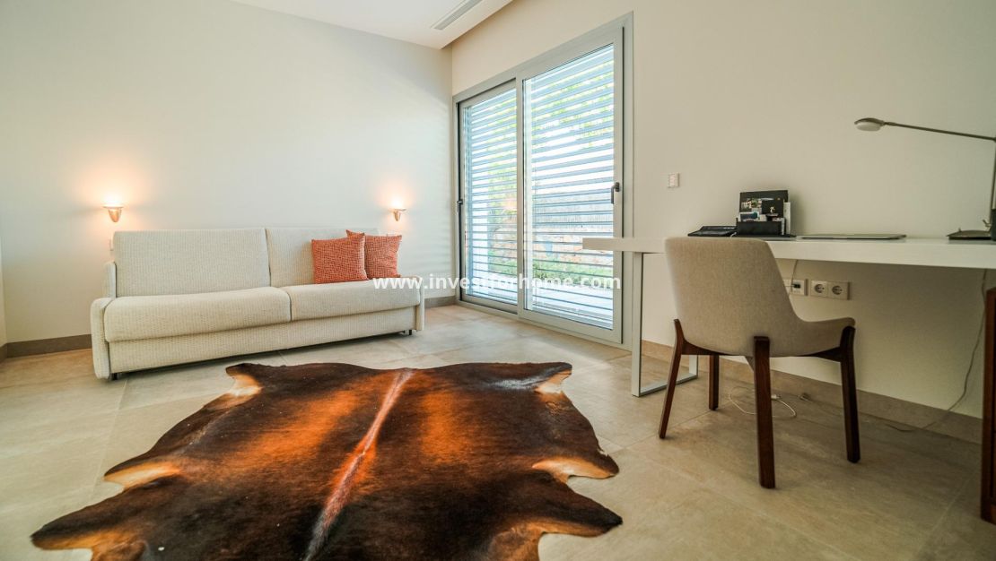 Sale - Villa - Orihuela Costa - Las Colinas Golf