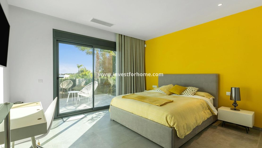 Sale - Villa - Orihuela Costa - Las Colinas Golf