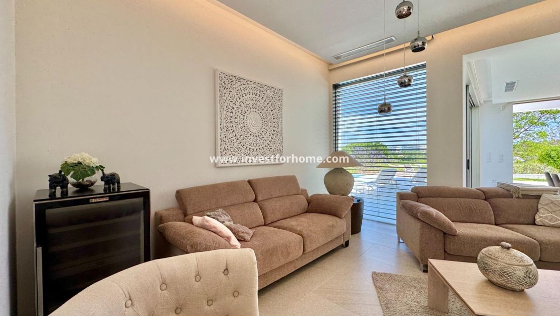 Sale - Villa - Orihuela Costa - Las Colinas Golf