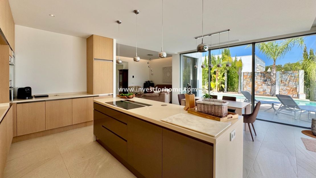 Sale - Villa - Orihuela Costa - Las Colinas Golf