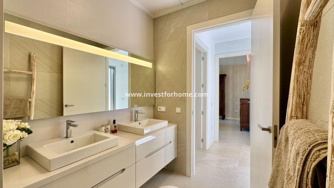 Sale - Villa - Orihuela Costa - Las Colinas Golf