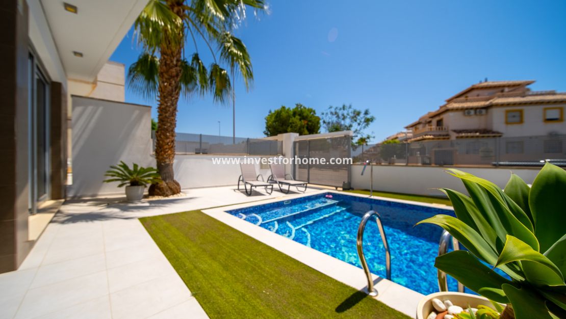 Sale - Villa - Orihuela Costa - Lomas De Cabo Roig