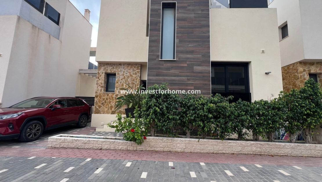 Sale - Villa - Orihuela Costa - Lomas De Cabo Roig