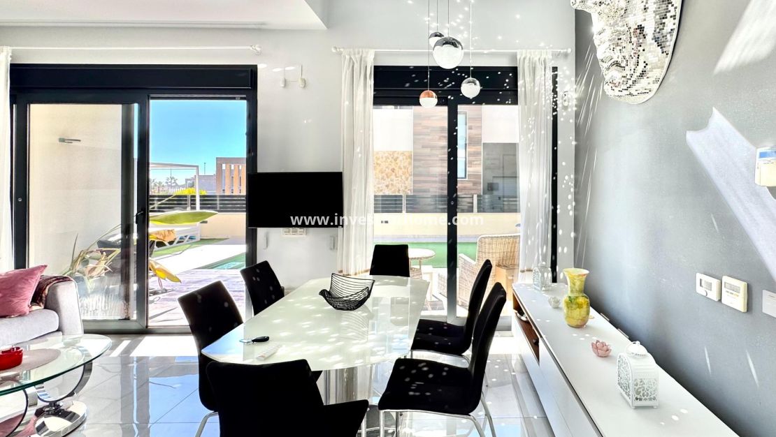 Sale - Villa - Orihuela Costa - Lomas De Cabo Roig