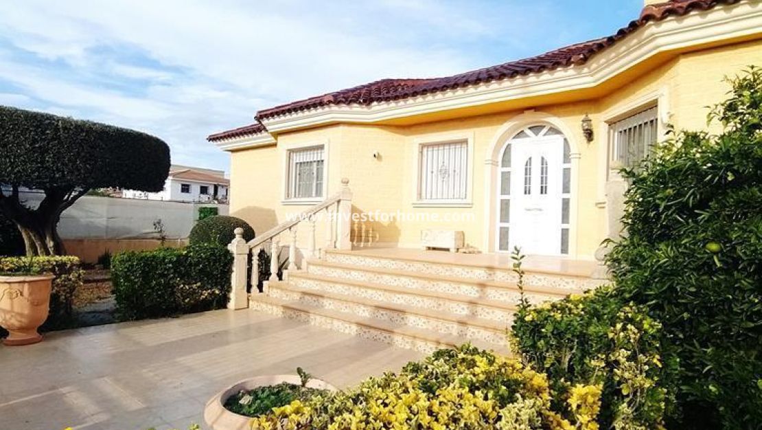 Sale - Villa - Orihuela Costa - LOS DESEMPARADOS