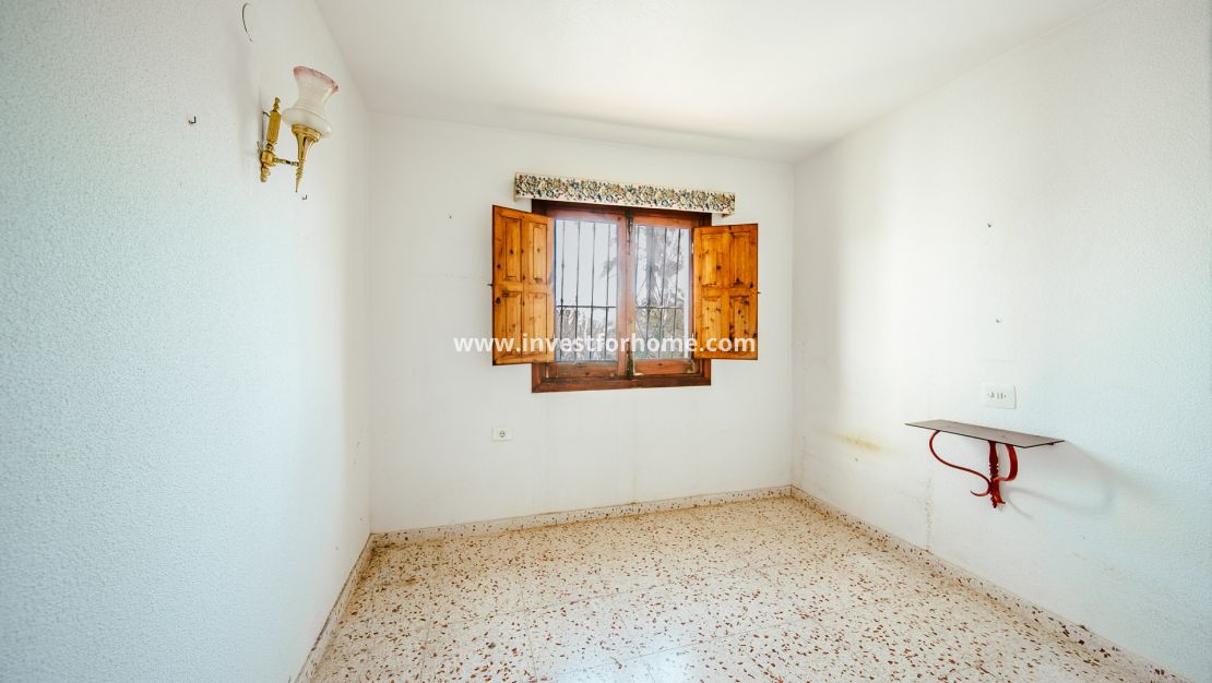 Sale - Villa - Orihuela Costa - Playa Flamenca