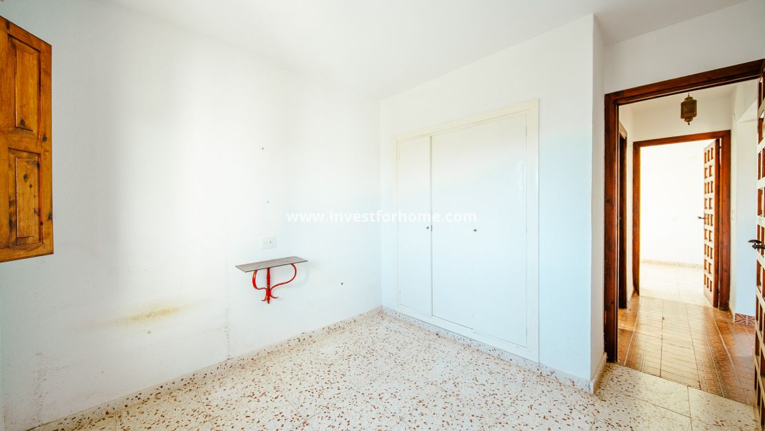 Sale - Villa - Orihuela Costa - Playa Flamenca