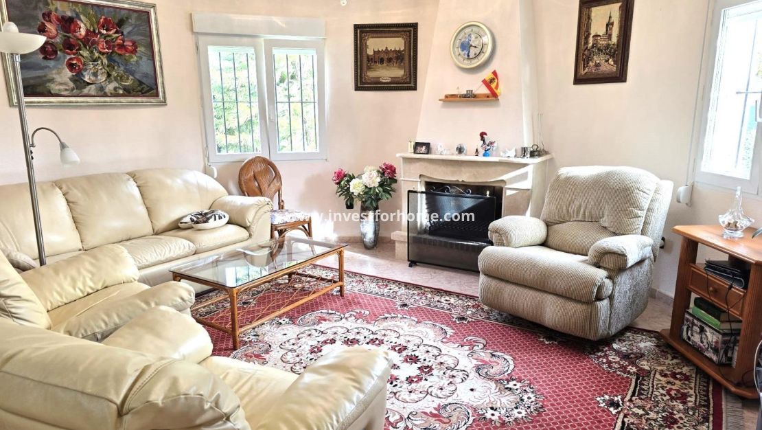 Sale - Villa - Orihuela Costa - Playa Flamenca