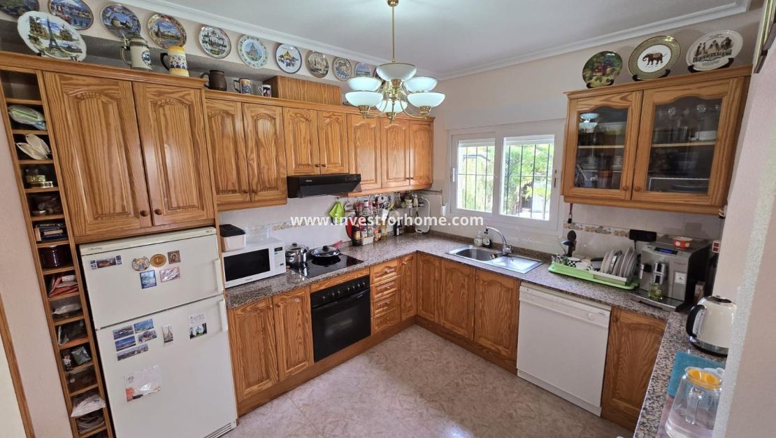 Sale - Villa - Orihuela Costa - Playa Flamenca