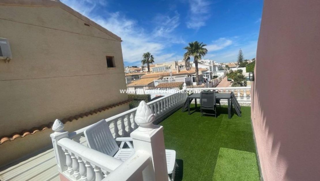 Sale - Villa - Orihuela Costa - Playa Flamenca