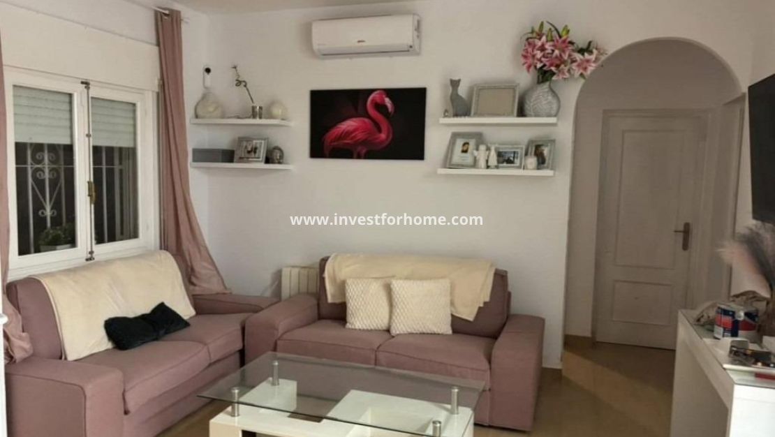 Sale - Villa - Orihuela Costa - Playa Flamenca