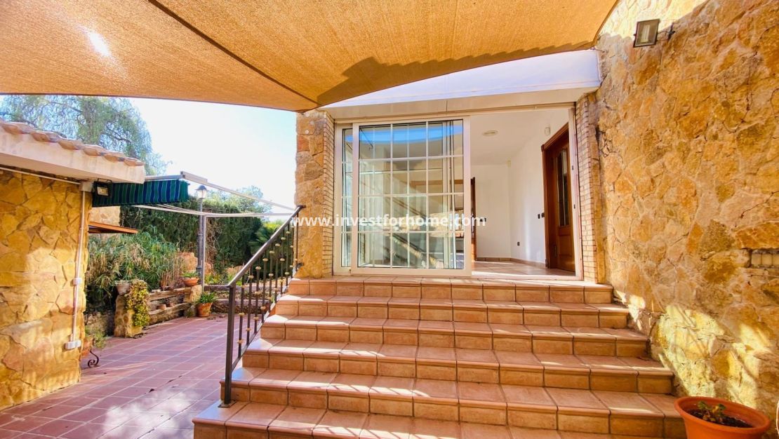 Sale - Villa - Orihuela Costa - Playa Flamenca