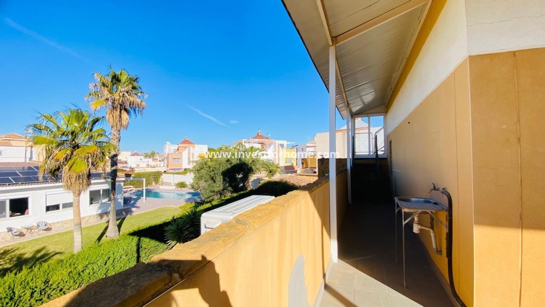Sale - Villa - Orihuela Costa - Playa Flamenca
