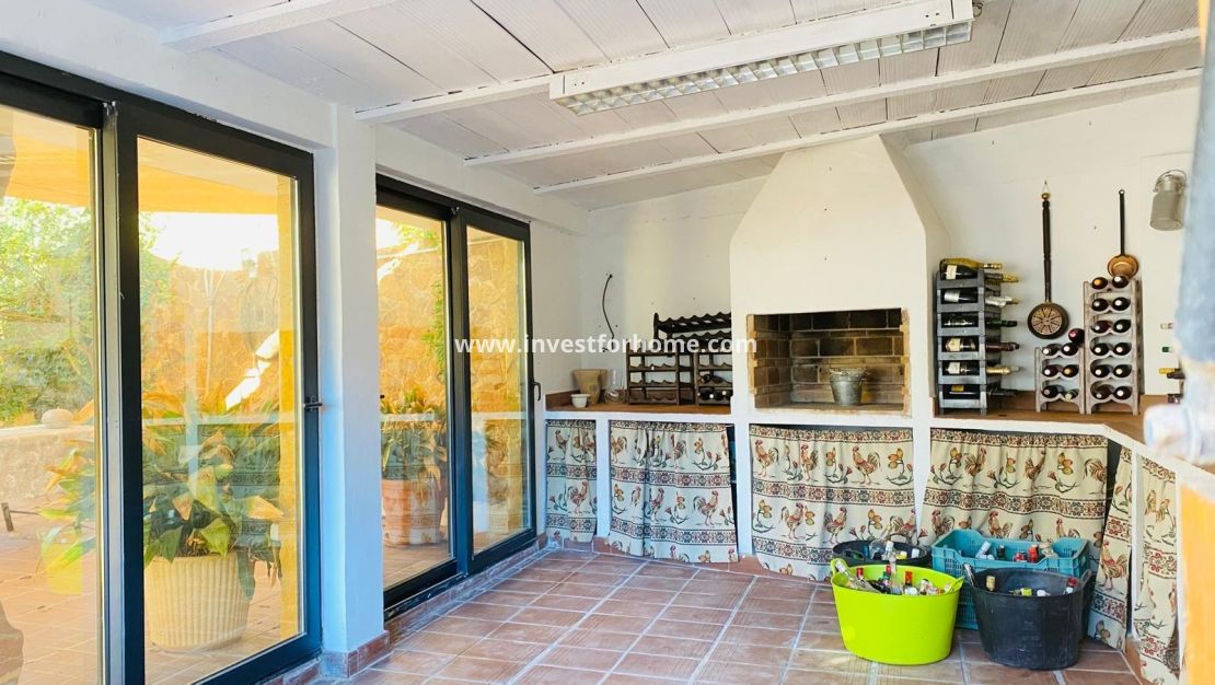 Sale - Villa - Orihuela Costa - Playa Flamenca