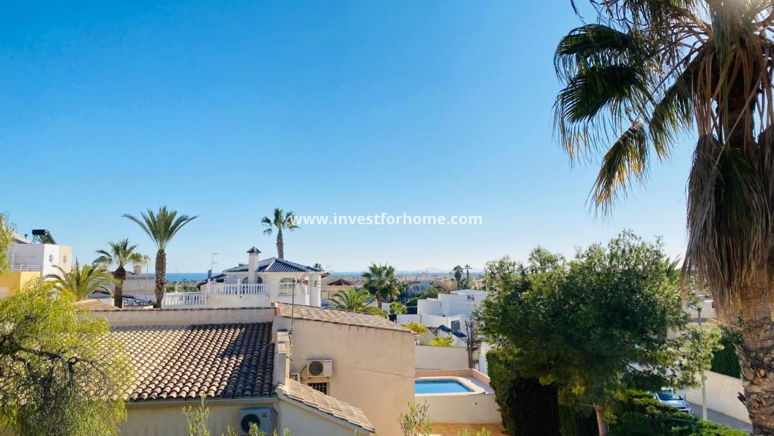 Sale - Villa - Orihuela Costa - Playa Flamenca