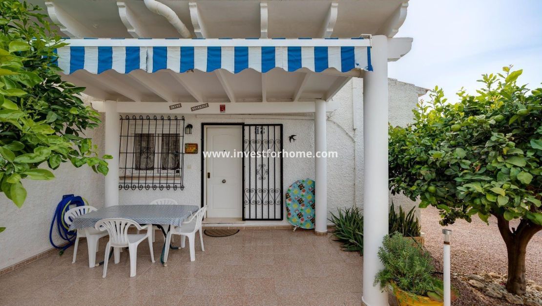 Sale - Villa - Orihuela Costa - Playa Flamenca