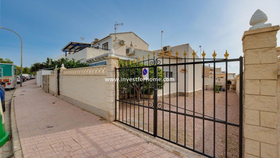 Sale - Villa - Orihuela Costa - Playa Flamenca