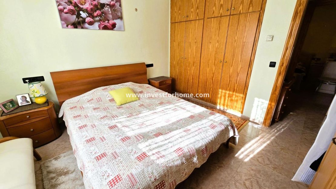 Sale - Villa - Orihuela Costa - Playa Flamenca