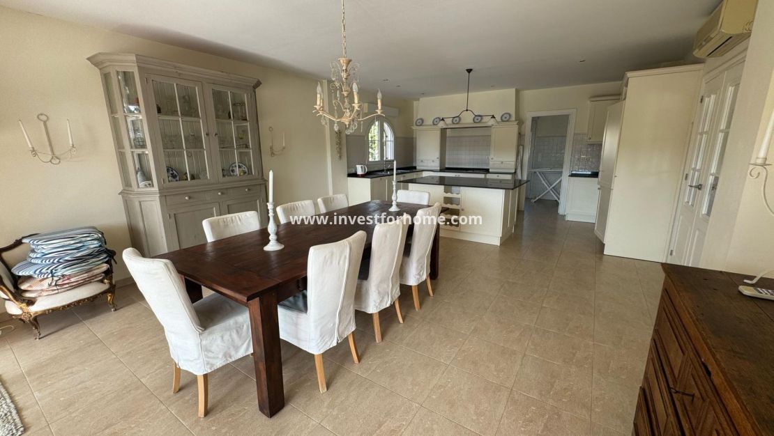 Sale - Villa - Orihuela Costa - Playa Flamenca