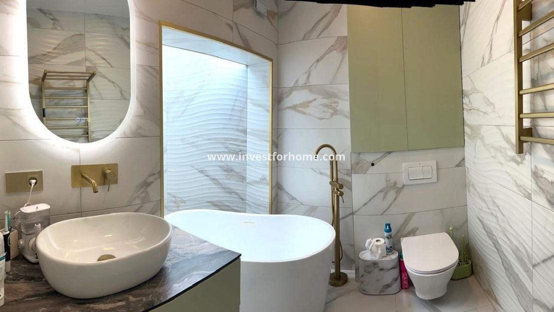 Sale - Villa - Orihuela Costa - Playa Flamenca
