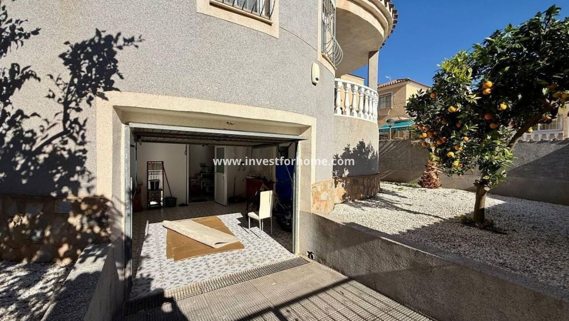 Sale - Villa - Orihuela Costa - Playa Flamenca