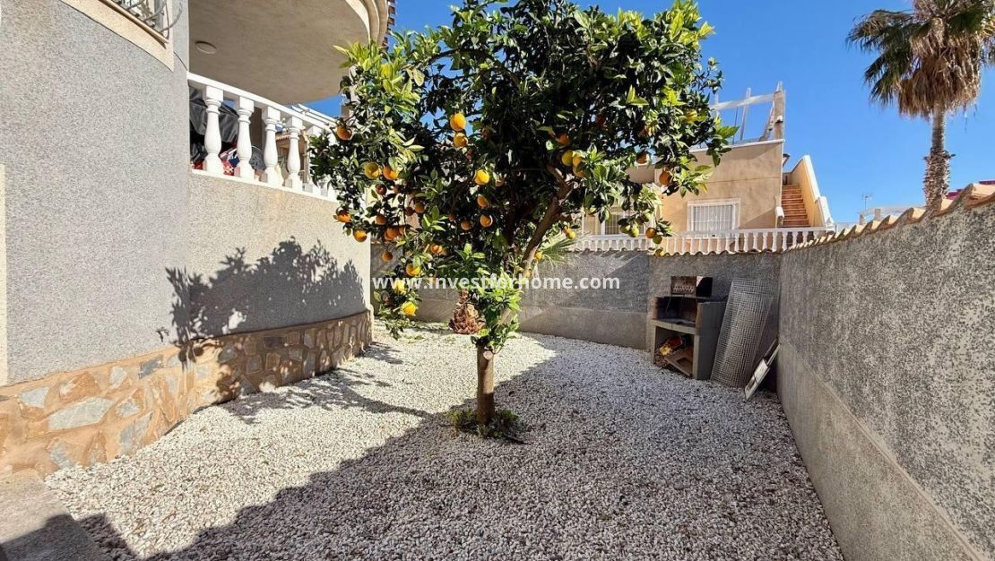 Sale - Villa - Orihuela Costa - Playa Flamenca