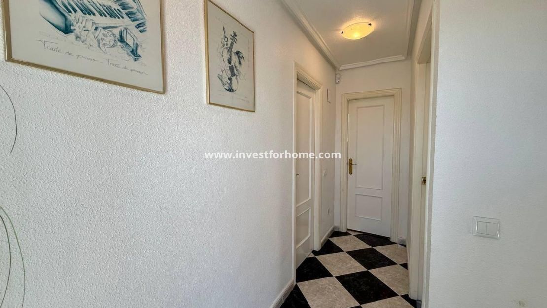 Sale - Villa - Orihuela Costa - Playa Flamenca