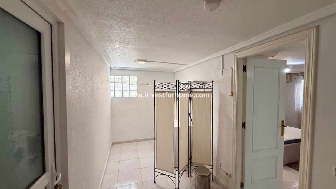 Sale - Villa - Orihuela Costa - Playa Flamenca