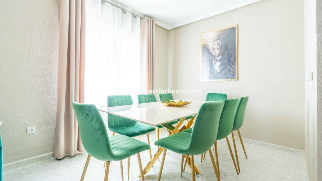 Sale - Villa - Orihuela Costa - Punta Prima